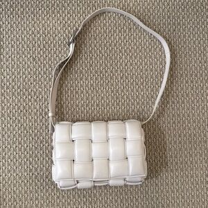 Bottega Veneta cassette medium padded intrecciato leather shoulder bag